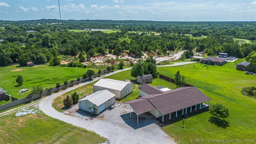 713 Pinewood Trails Drive, Ardmore, OK 73401 - #3