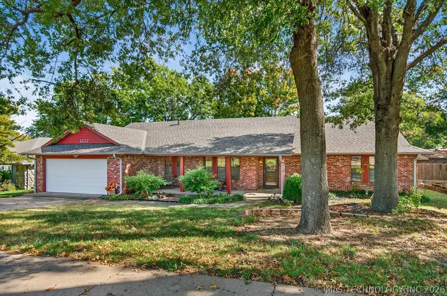 1222 Lariat Drive, Bartlesville, OK 74006 - #2