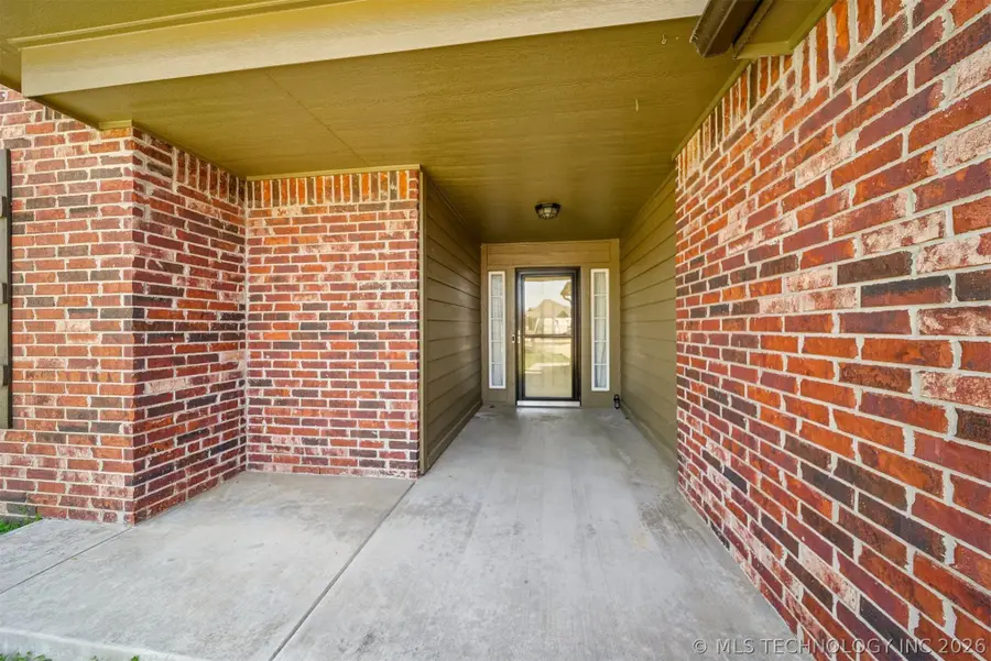 1810 Walnut Hill Lane, Claremore, OK 74019 - #3