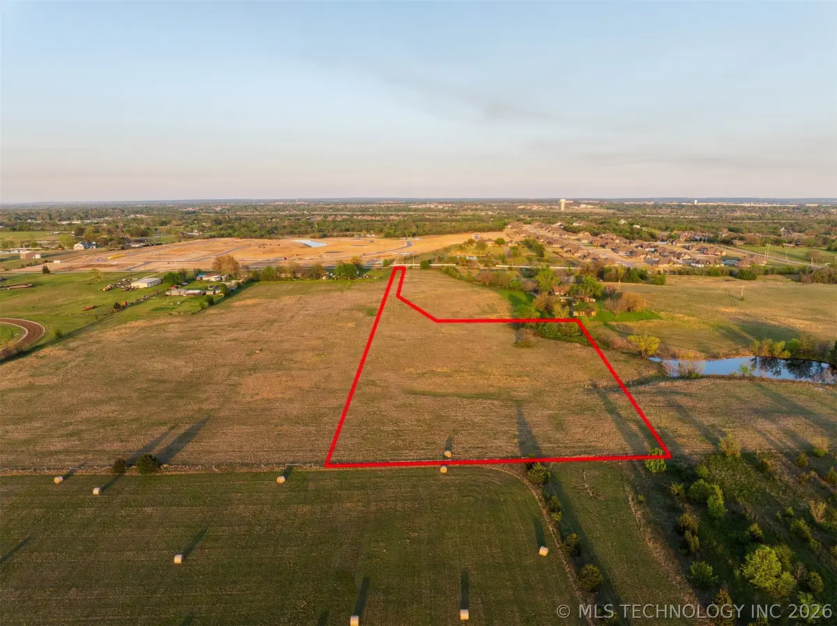 2 N Memorial Drive, Owasso, OK 74055 - #1