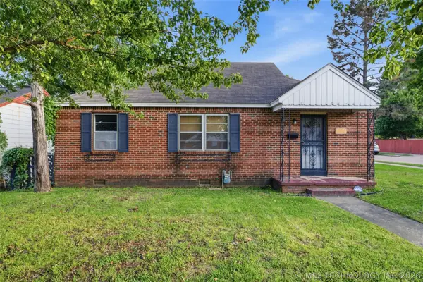 2704 E 4th Street, Tulsa, OK 74104