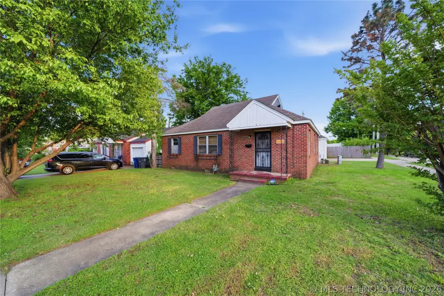 2704 E 4th Street, Tulsa, OK 74104 - #2