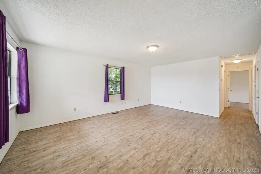 412 N Washington Avenue, Sand Springs, OK 74063 - #3