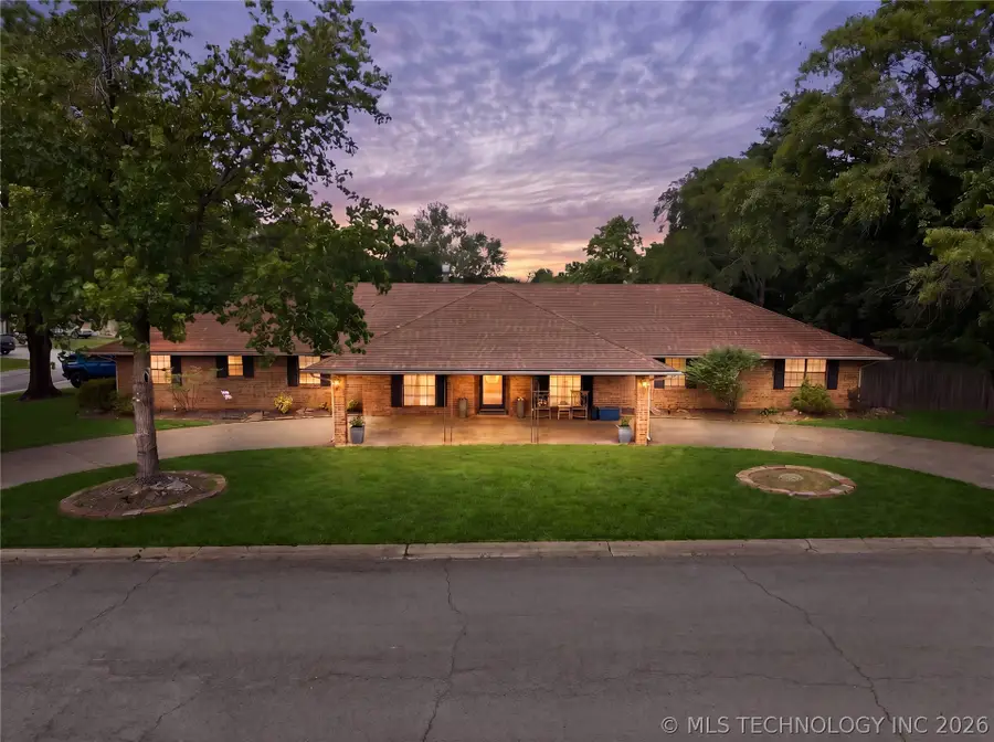 1613 S Colonial Circle, Sallisaw, OK 74955 - #2