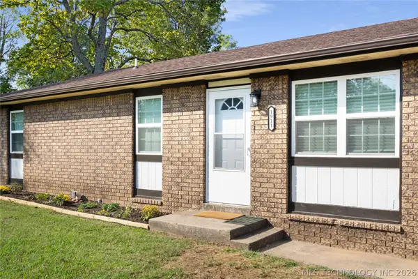 1911 N Maple Street, Sallisaw, OK 74955