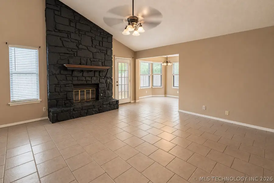 11209 S 108th East East Avenue, Bixby, OK 74008 - #3