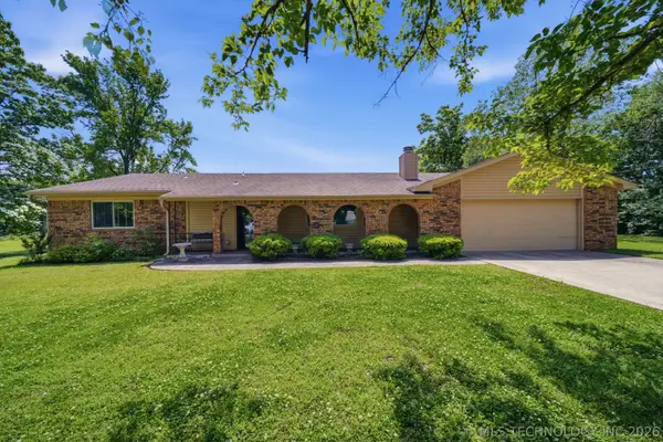 201 Country Lane, Skiatook, OK 74070