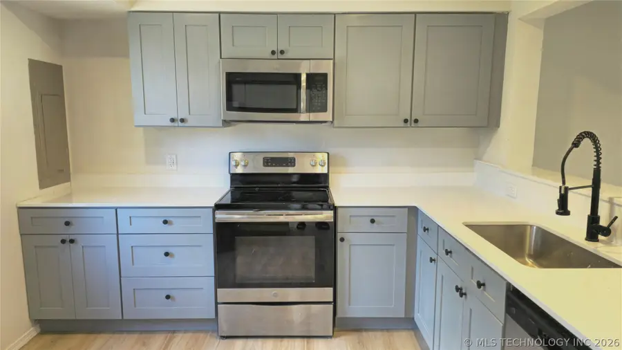 701 Lakeshore Drive #10, Eufaula, OK 74432 - #2