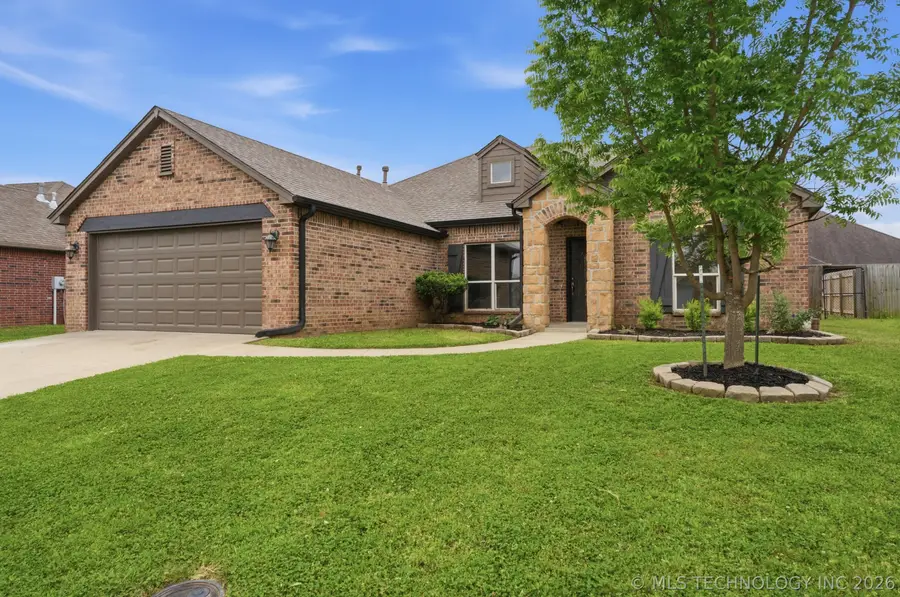 12426 E 129th Street N, Collinsville, OK 74021 - #2