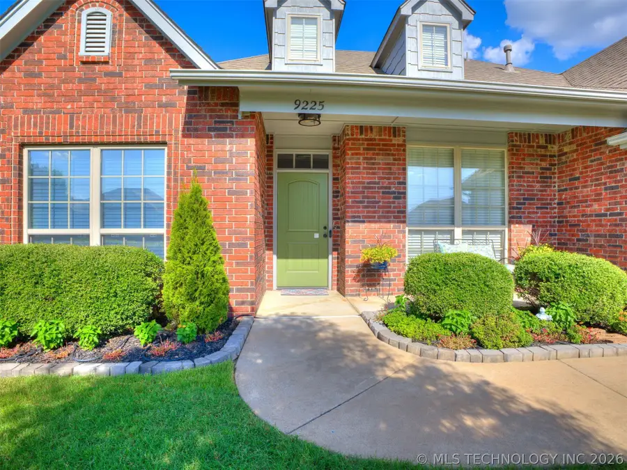 9225 N 143rd East Avenue, Owasso, OK 74055 - #2