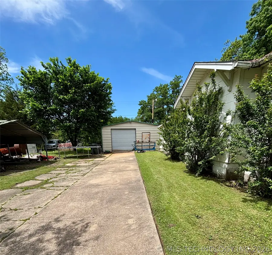 1222 N Okmulgee Street, Okmulgee, OK 74447 - #2