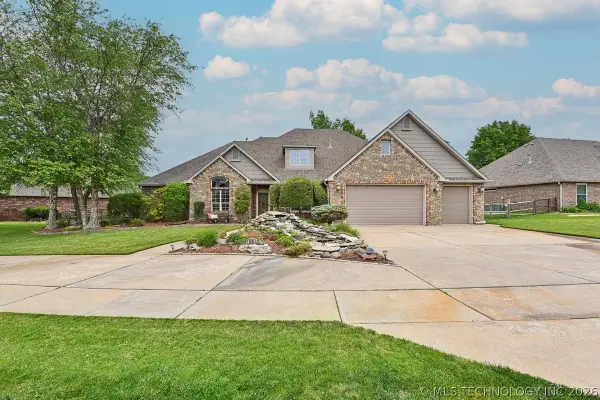 1504 W Plymouth Circle, Broken Arrow, OK 74012
