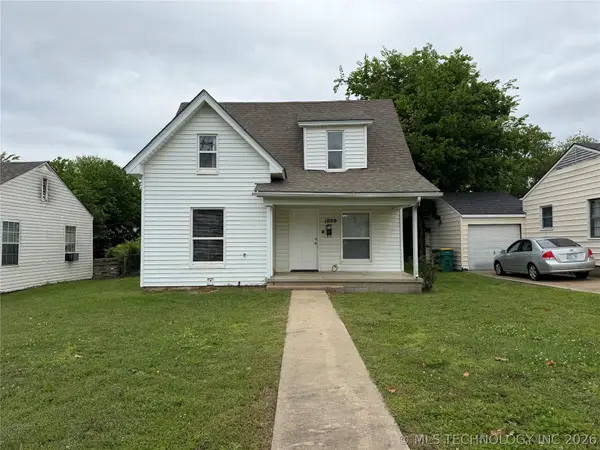 1009 E Thompson Avenue, Sapulpa, OK 74066