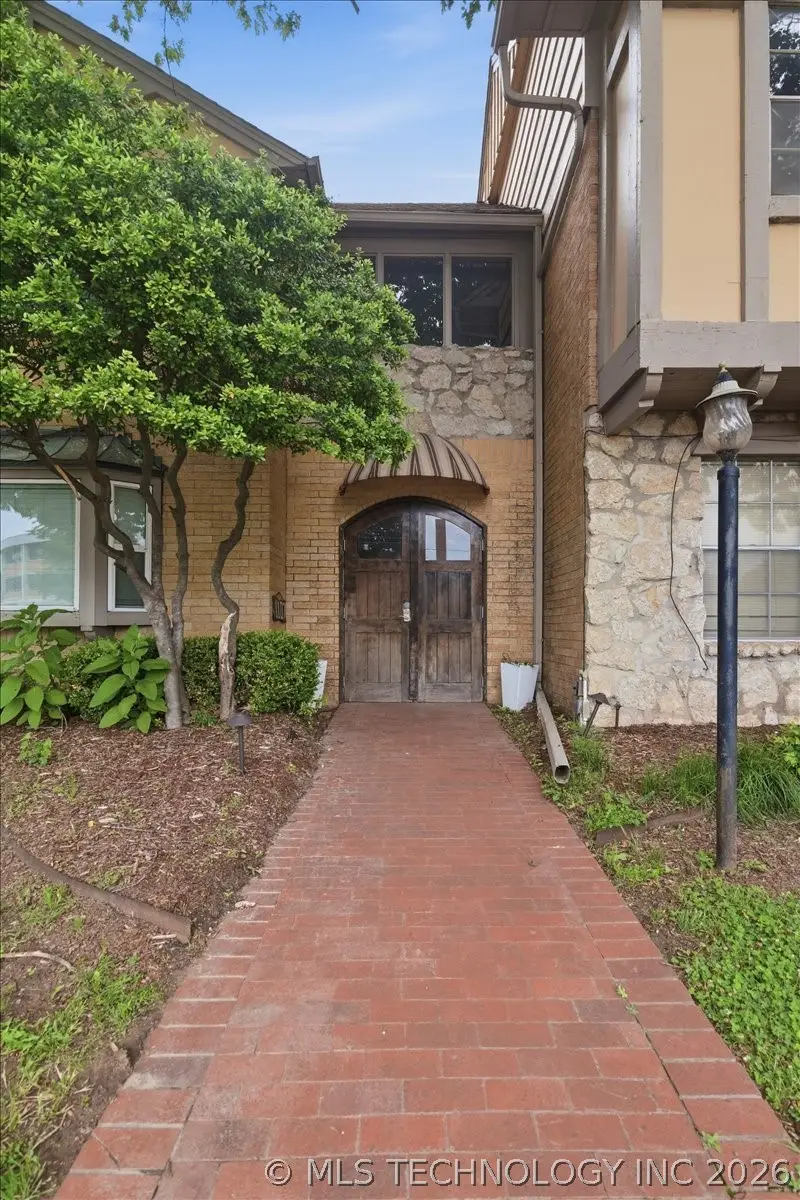 1107 E 45th Place S #SU18, Tulsa, OK 74105 - #1
