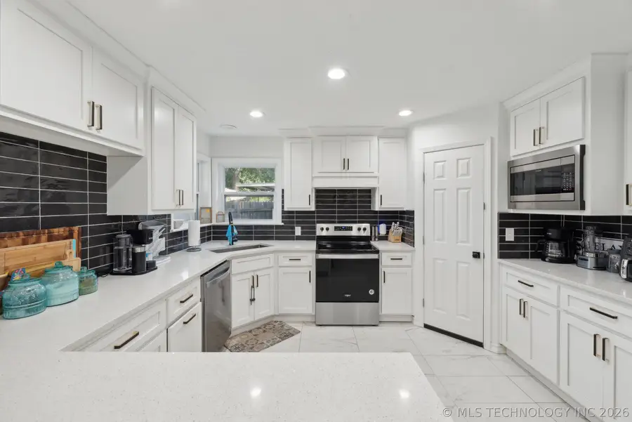 4108 S Juniper Avenue, Broken Arrow, OK 74011 - #3