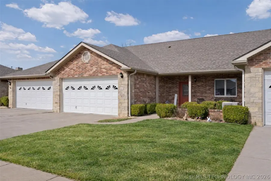 607 St Andrews Circle, Grove, OK 74344 - #2