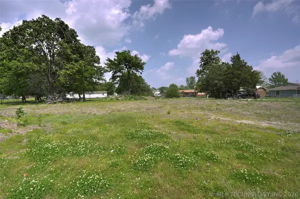 809 NE 5th Street, Wagoner, OK 74467