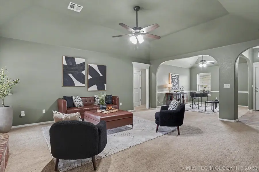 9816 E 109th Street N, Owasso, OK 74055 - #3