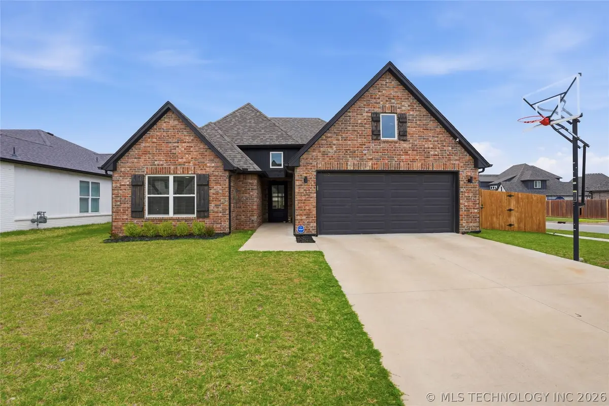 5917 E 126th Place S, Tulsa, OK 74008 - #1