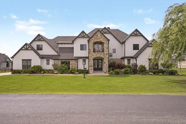 6372 N Wildwood Lane, Owasso, OK 74055