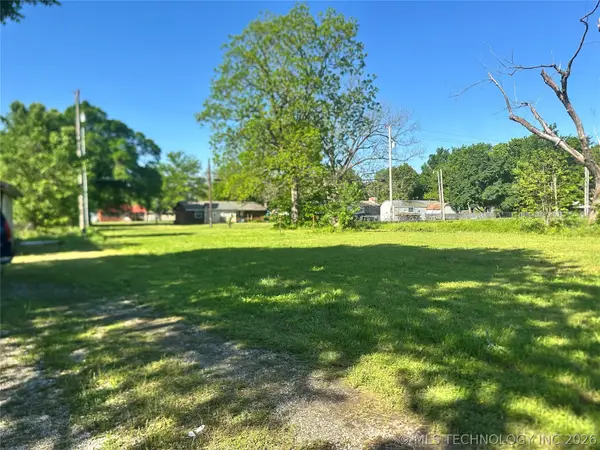 522 W 6th Street, Chelsea, OK 74016