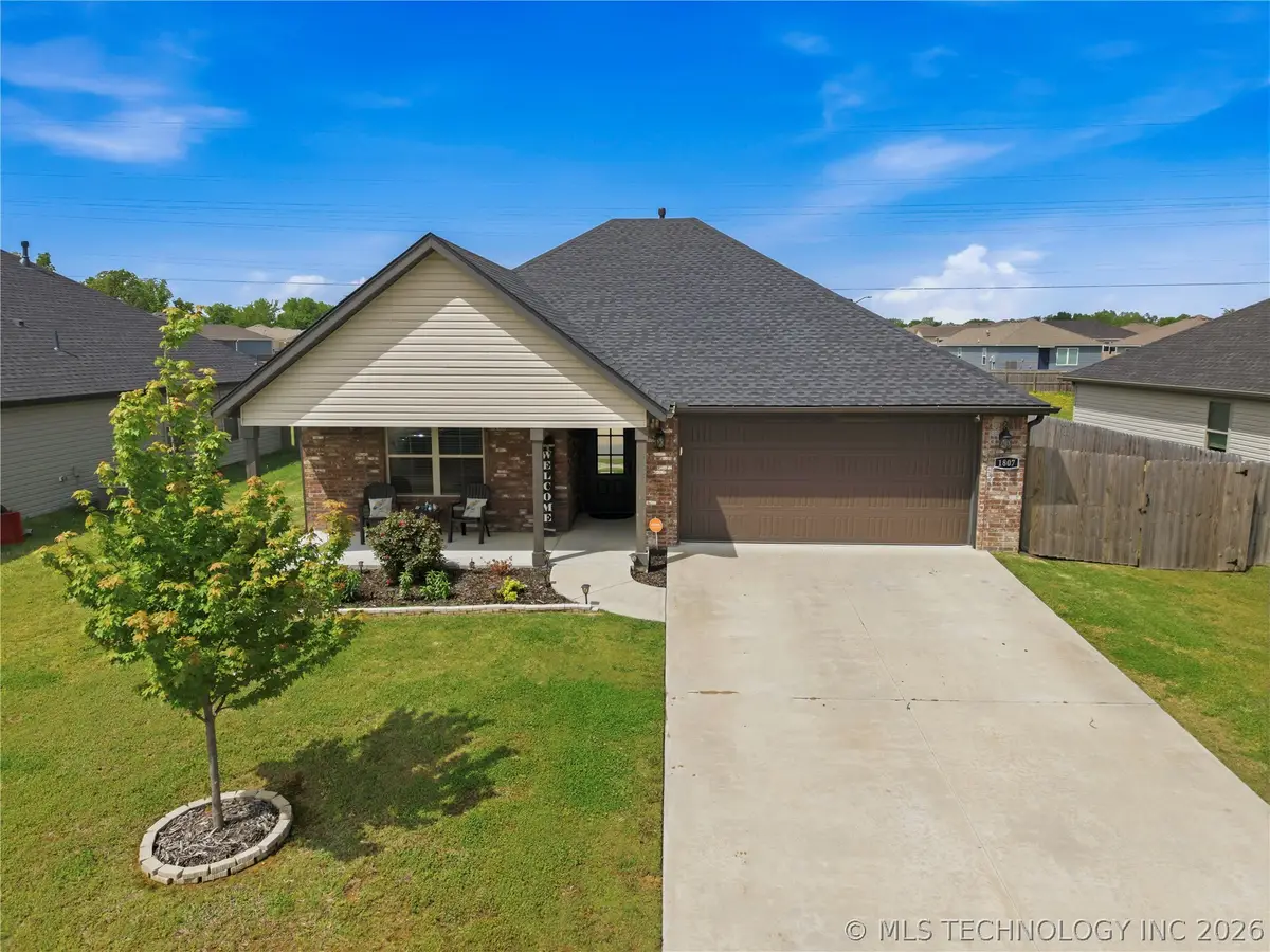 1807 E Endura Park Drive, Siloam Springs, Ar 72761 - #1