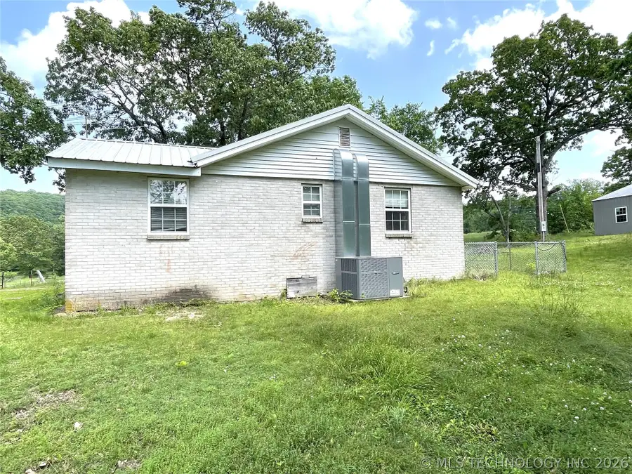 471846 E 840 Road, Stilwell, OK 74960 - #3