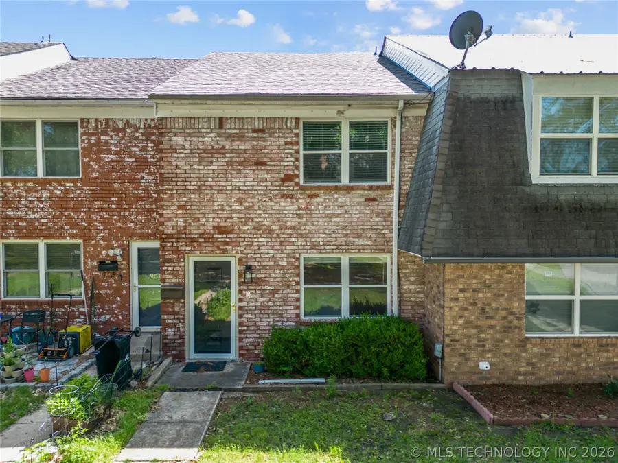 952 Manor Mall, Ardmore, OK 73401 - #2