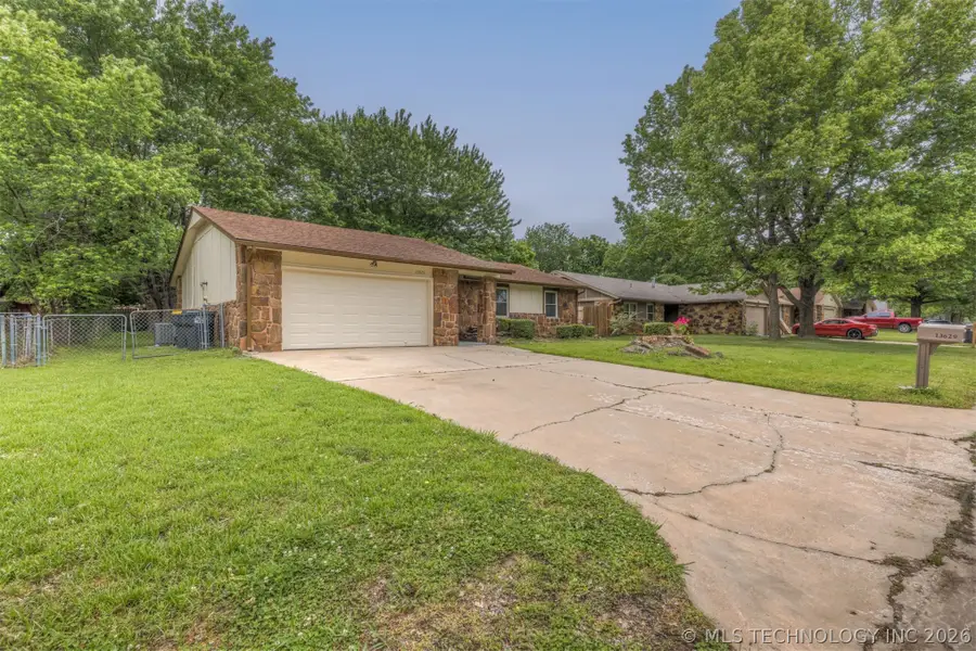 13629 S 285th East Avenue, Coweta, OK 74429 - #3