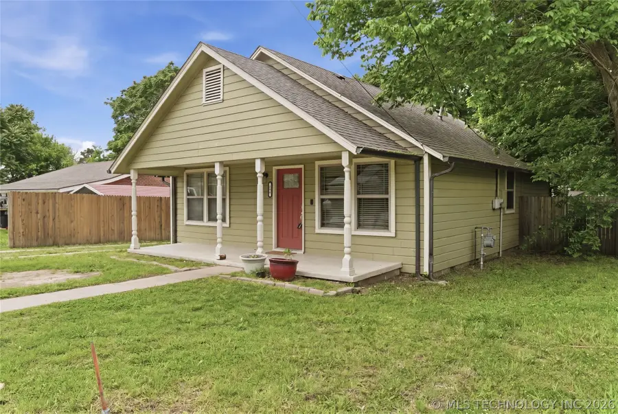 120 N Division Street E, Coweta, OK 74429 - #3