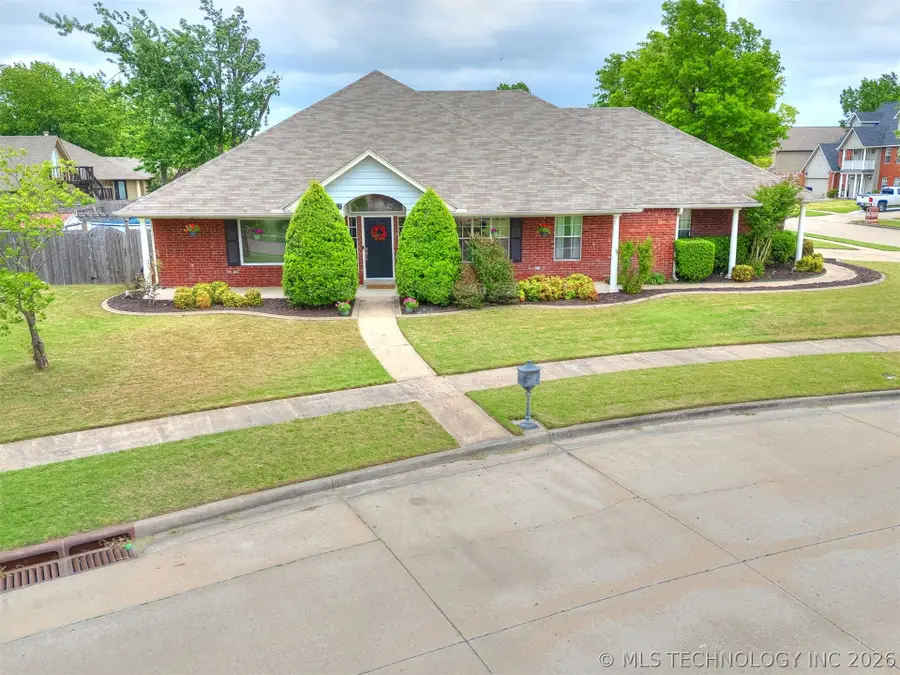 7801 N 127th East Avenue, Owasso, OK 74055 - #2
