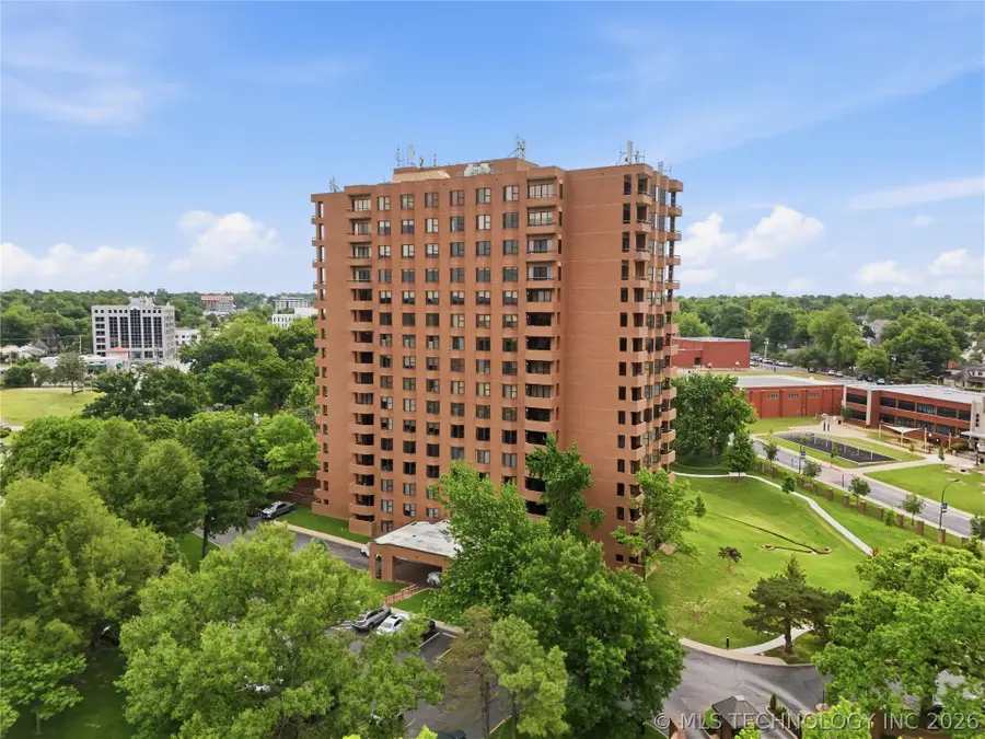 2121 S Yorktown Avenue #706, Tulsa, OK 74114 - #2
