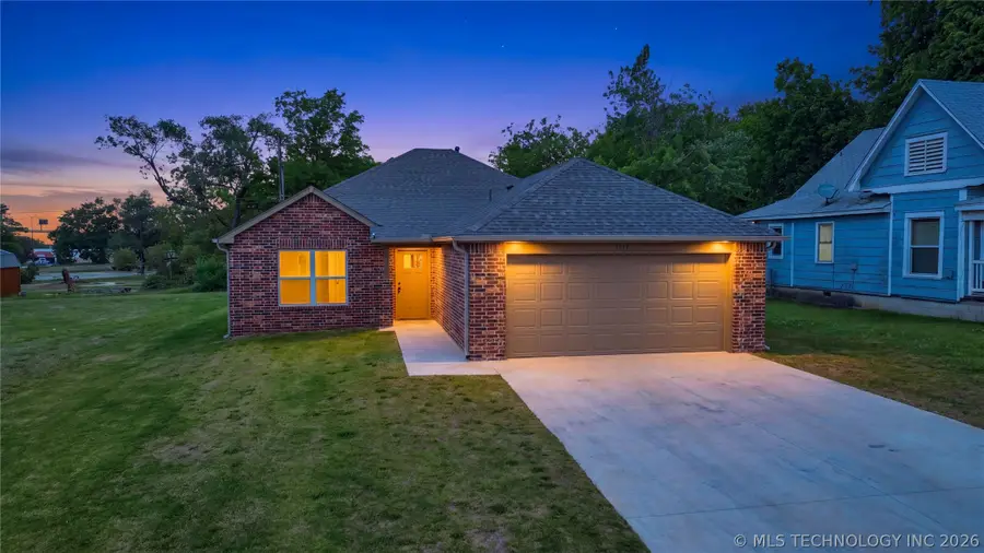 1137 E Watchorn Avenue, Sapulpa, OK 74066 - #3