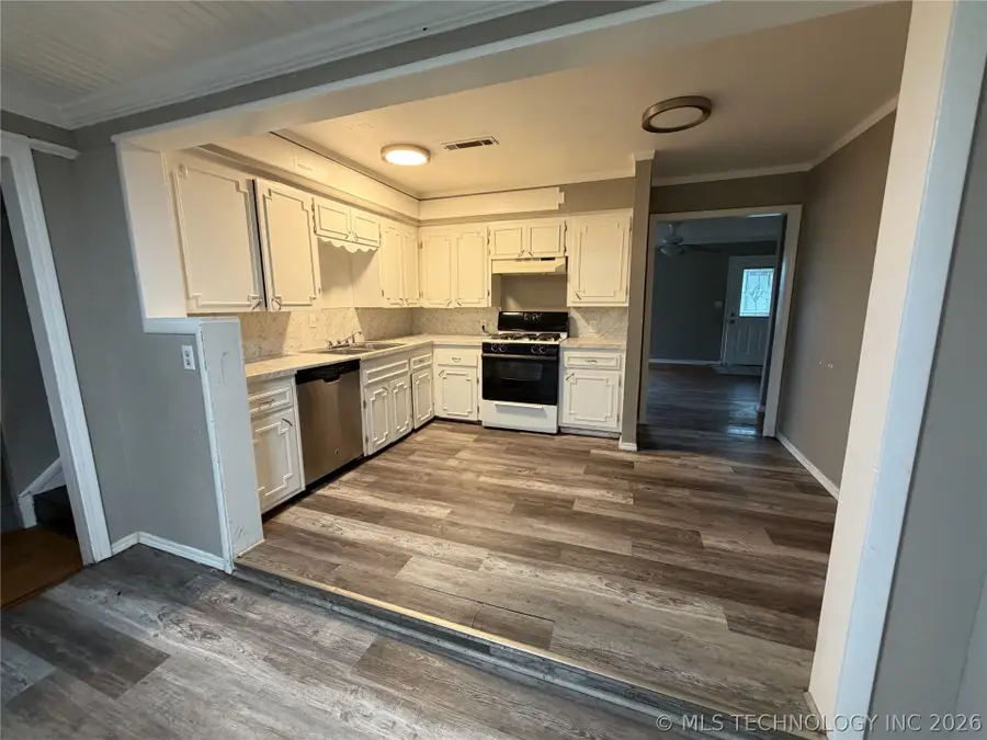 1230 N Olympia Avenue, Tulsa, OK 74127 - #2