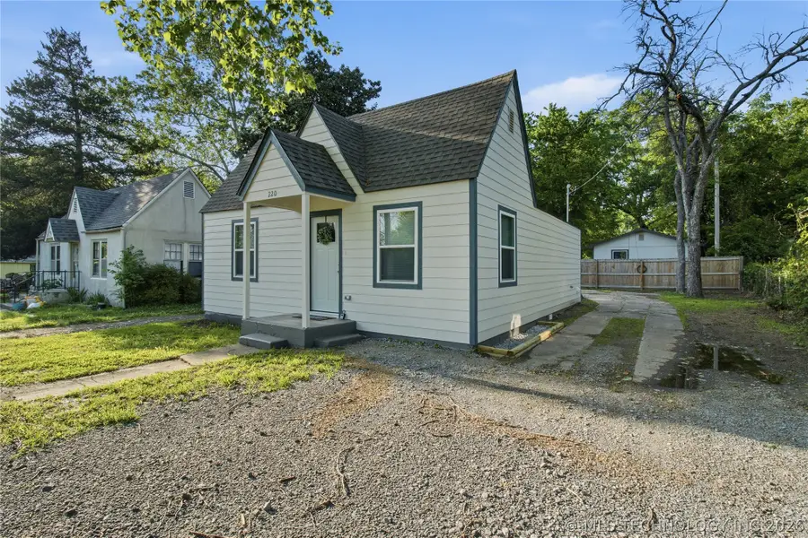 220 W Seneca Street, Tahlequah, OK 74464 - #2