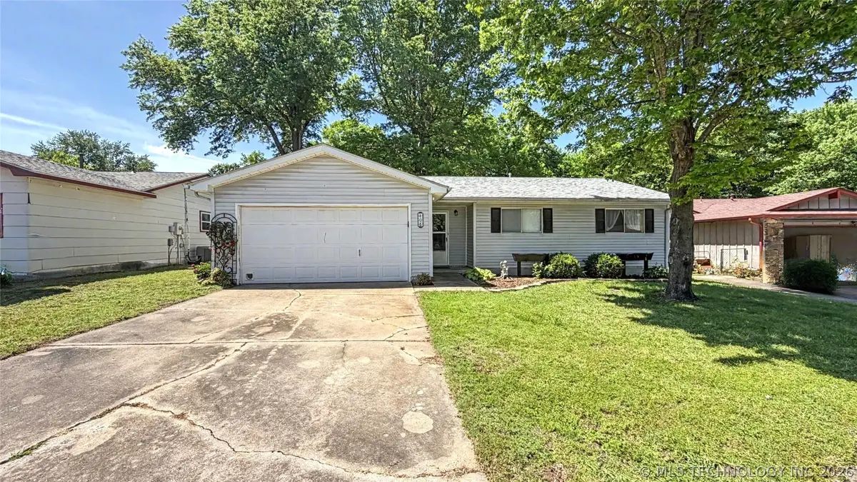 408 S Osage Street, Grove, OK 74344 - #1