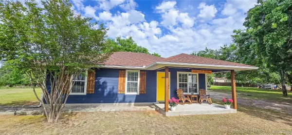 56 Delaware Street, Canadian, OK 74425