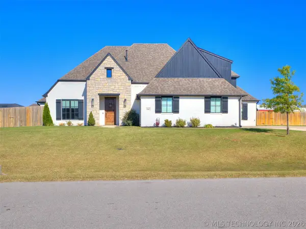 15907 E 106th Place, Owasso, OK 74055