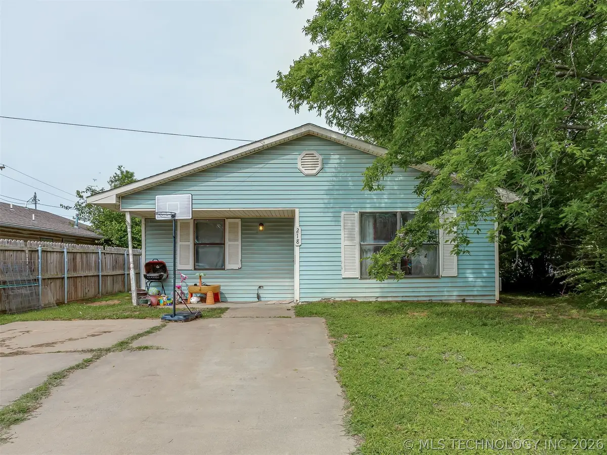 218 S 3rd Avenue, Stroud, OK 74079 - #1