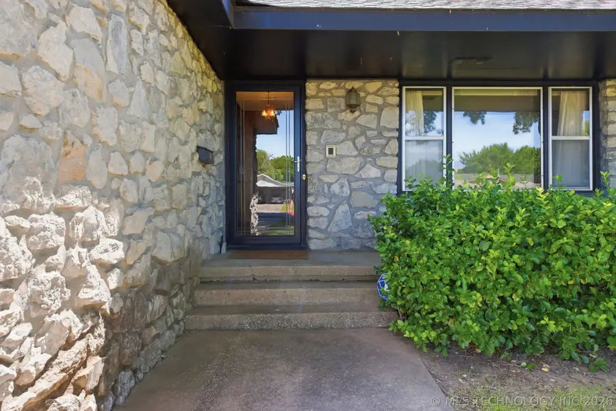 530 W 8th Street, Chelsea, OK 74016 - #2