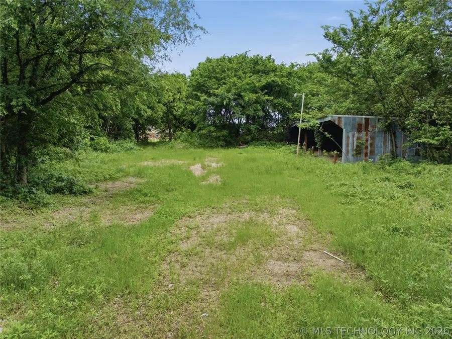 511 W Oak Street, Webbers Falls, OK 74470 - #2
