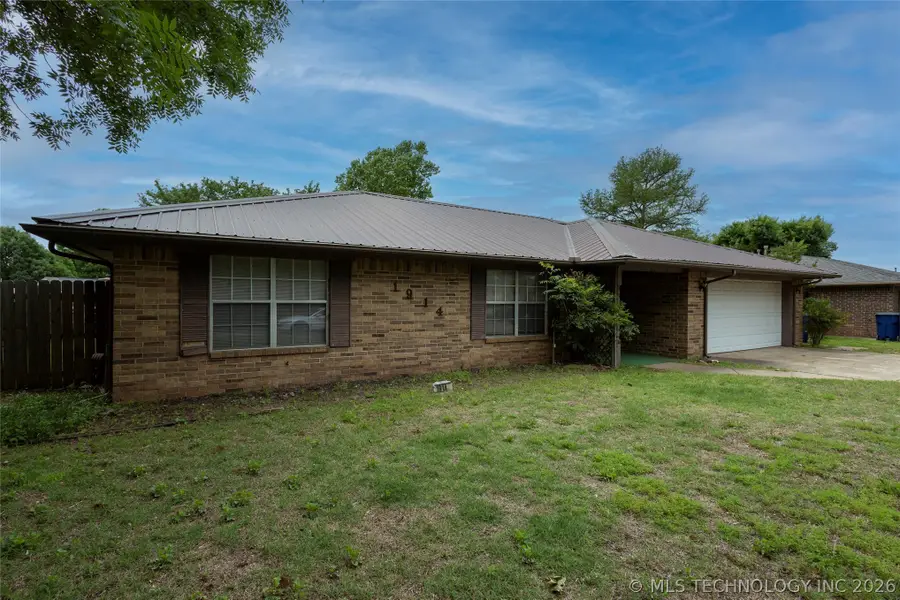 1914 Windsor Drive, Duncan, OK 73533 - #2
