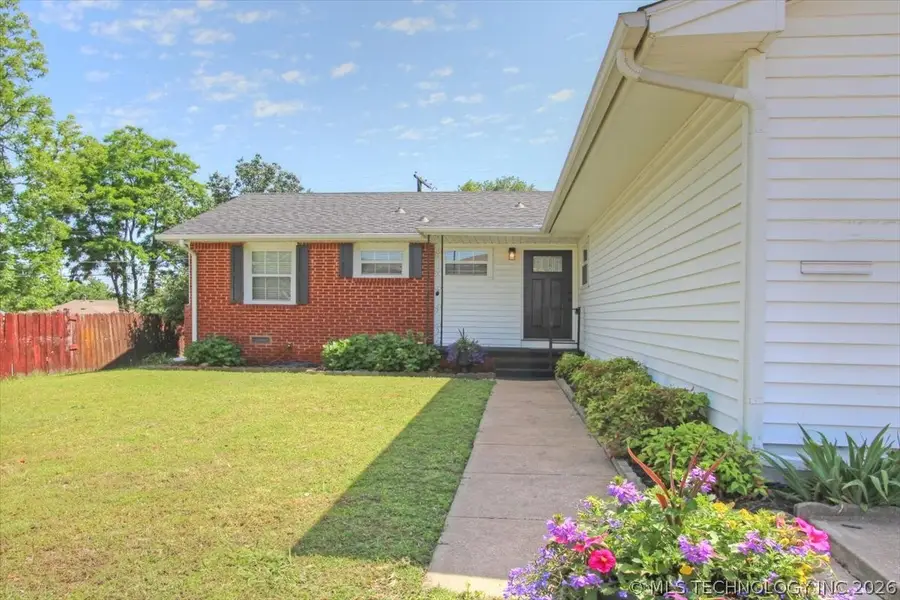 6112 E 21st Street, Tulsa, OK 74114 - #2