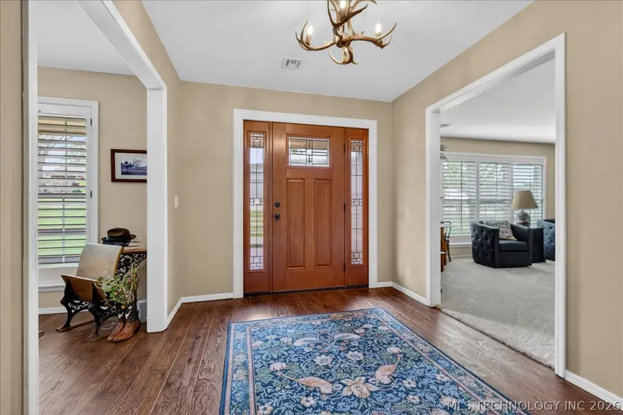2516 Williamsburg Street S, Bartlesville, OK 74006 - #3
