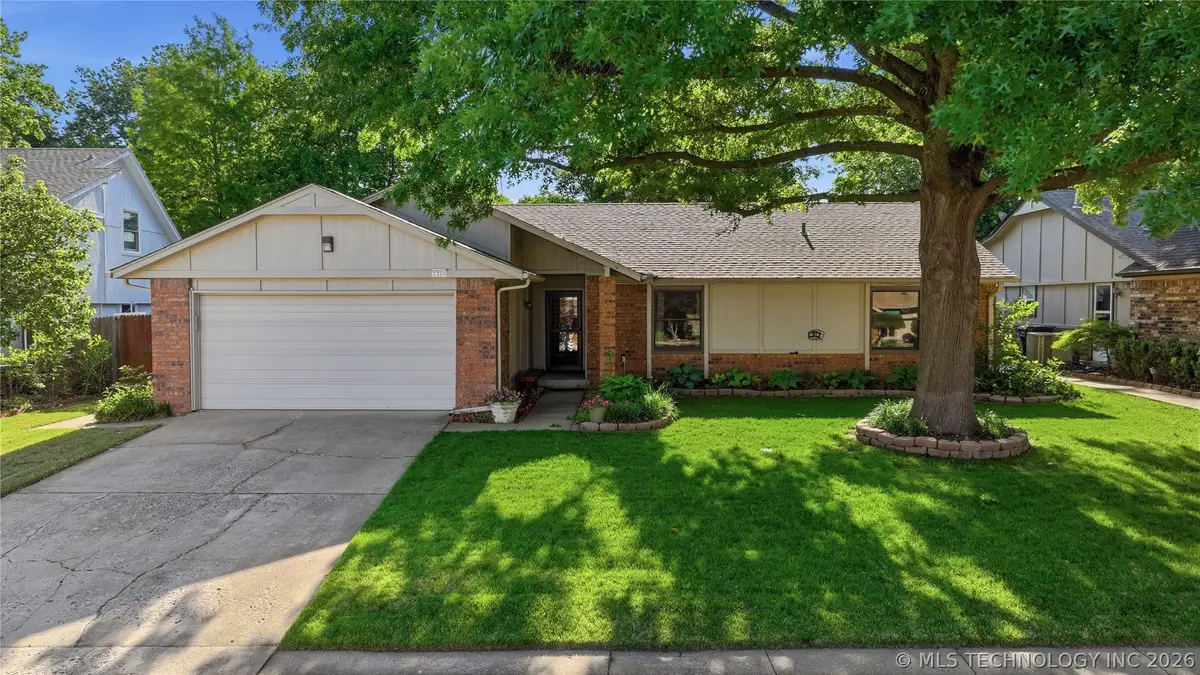 1221 S Chestnut Avenue, Broken Arrow, OK 74012 - #1