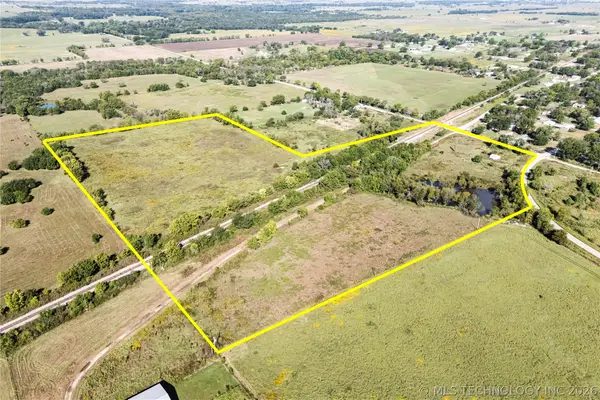 17013 Old Highway Road, Delaware, OK 74027