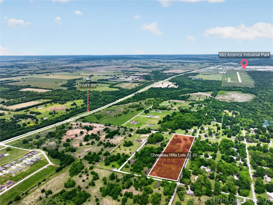 11 N Cherokee Avenue, Chouteau, OK 74337 - #2