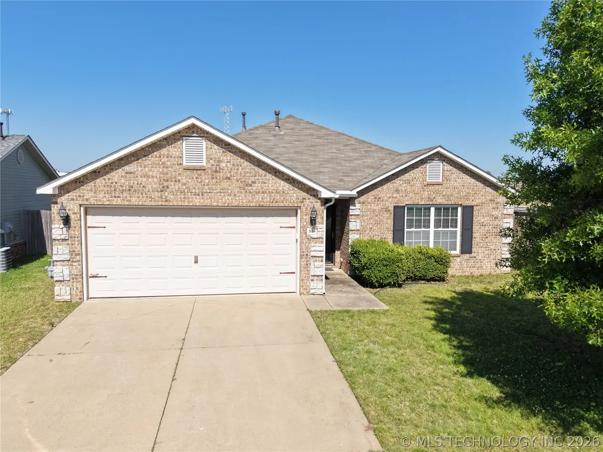 504 S Seminole Street, Skiatook, OK 74070 - #1