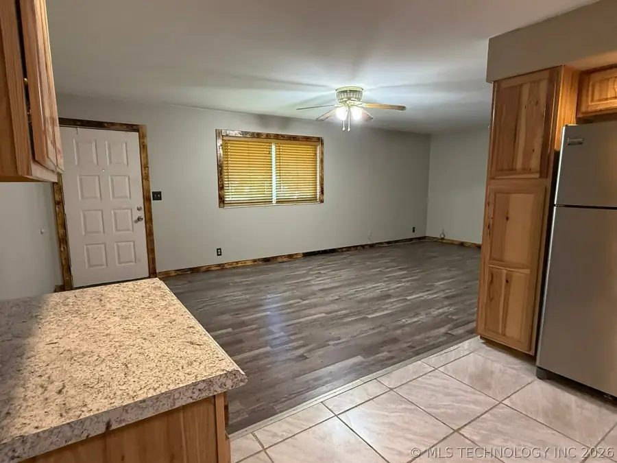 1445 E Oak Street, Cushing, OK 74023 - #3