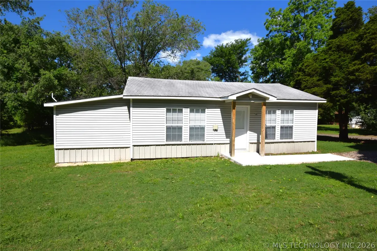 516 S Cherokee Street, Stilwell, OK 74960 - #1